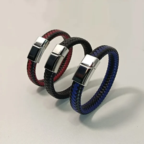 Pulsera de Cuero Magnus 02